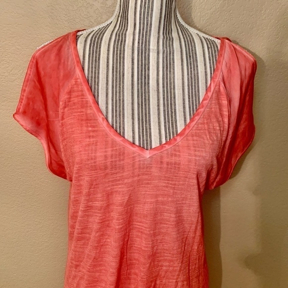 Buffalo Top Large Coral Semi-Sheer Short Sleeves Open Shoulders V-Neck Viscose - Picture 2 of 16